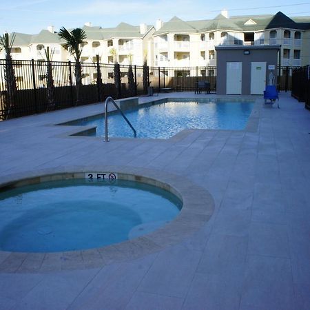 La Quinta Inn & Suites By Wyndham Galveston West Seawall Exterior photo